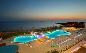 King Evelthon Beach Hotel And Resort